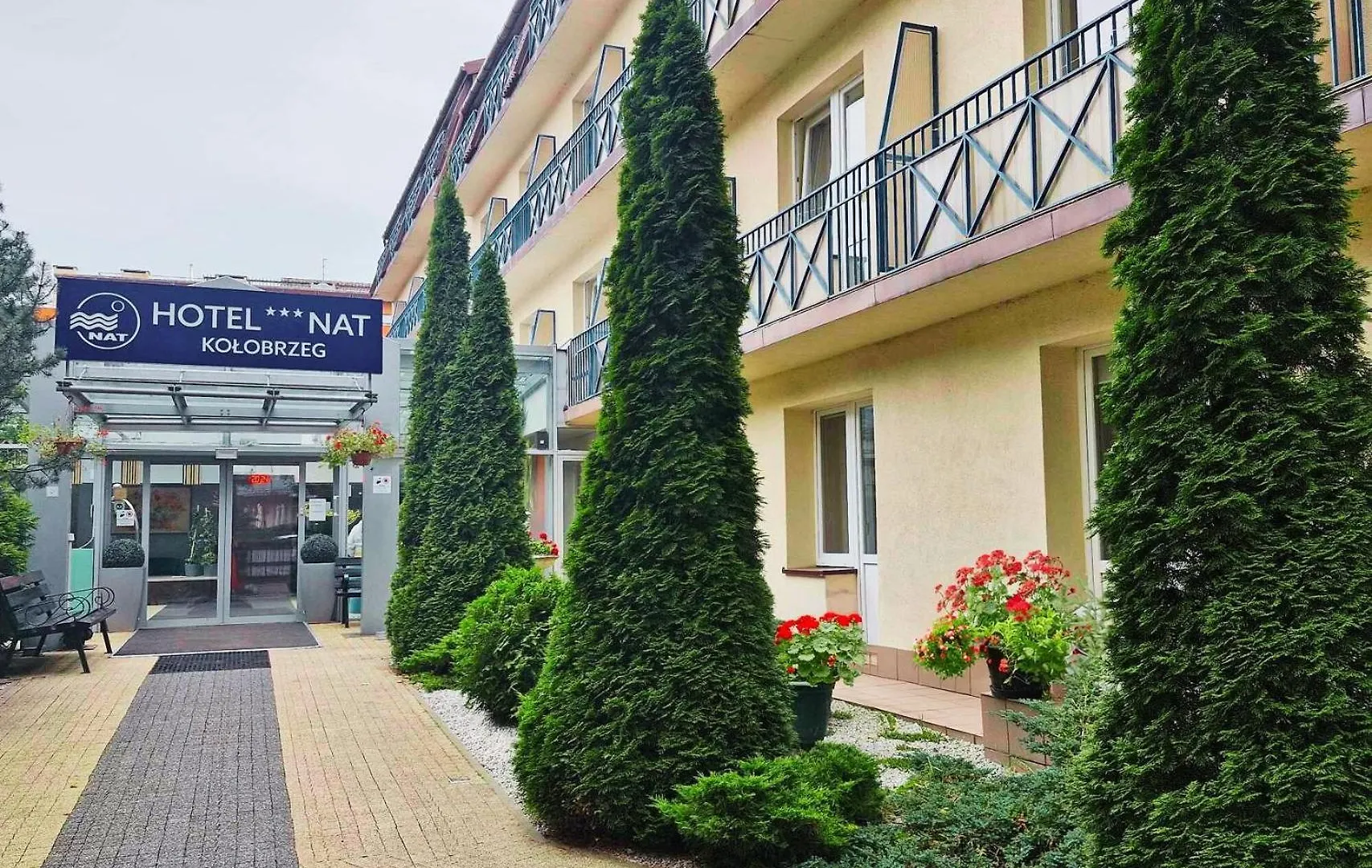 12 Centralnych Hoteli w Dzielnicy Uzdrowiskowej Kołobrzeg
