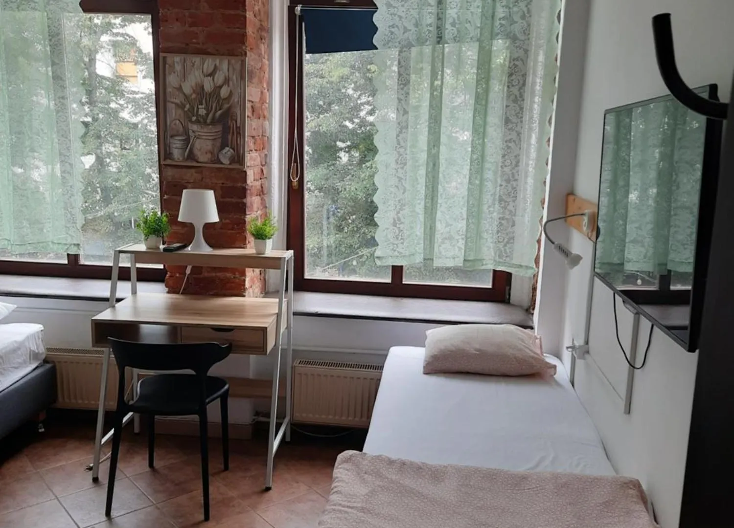 4 Tanie Hotele w Śródmieściu Łodzi dla Oszczędnych Podróżnych